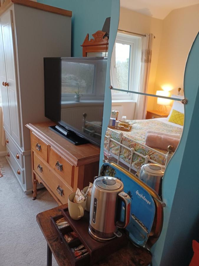 Stunning Homestay In Wolverhampton Bushbury Buitenkant foto