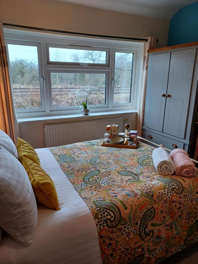 Stunning Homestay In Wolverhampton Bushbury Buitenkant foto
