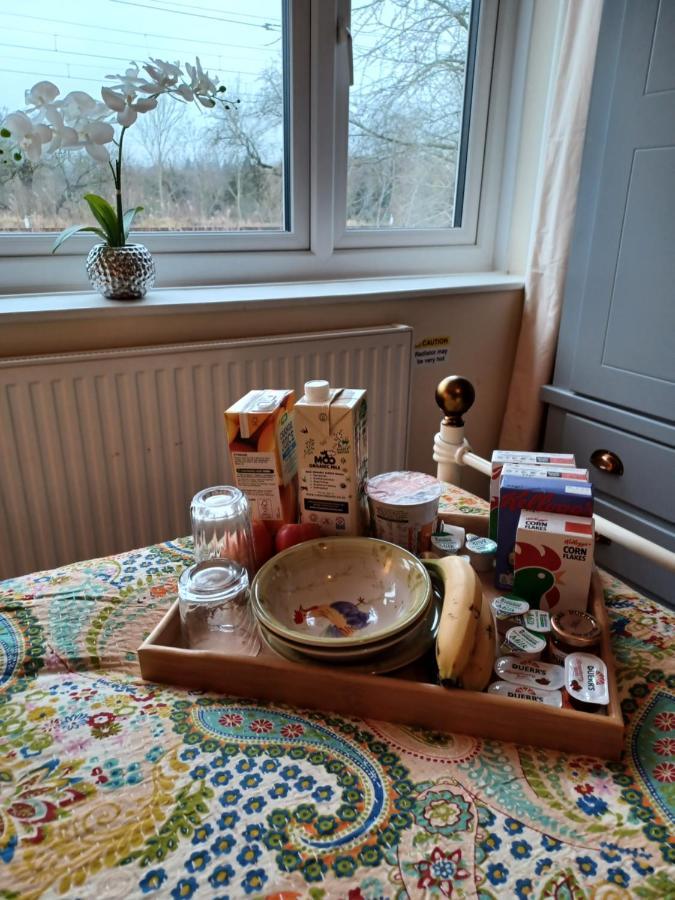Stunning Homestay In Wolverhampton Bushbury Buitenkant foto