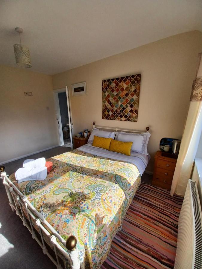Stunning Homestay In Wolverhampton Bushbury Buitenkant foto